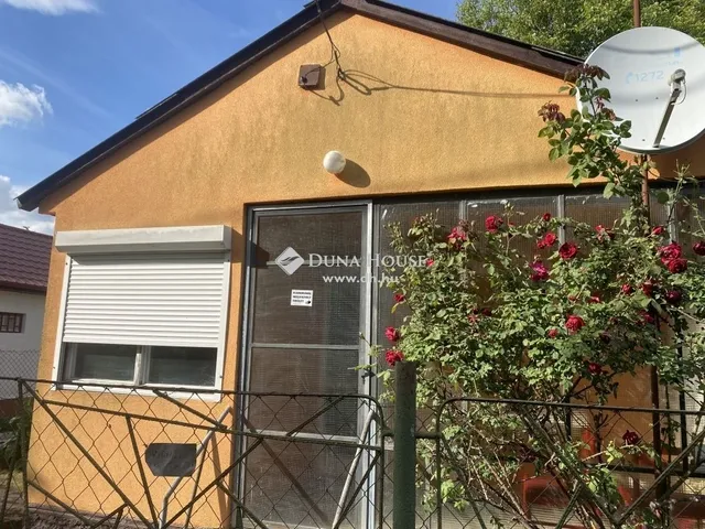 Eladó ház Tass 35 nm