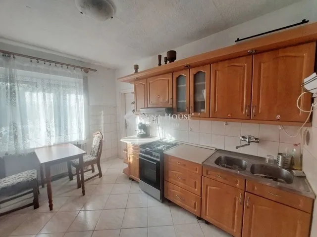 Eladó ház Pomáz 140 nm