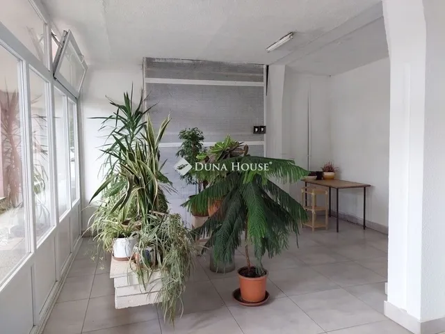 Eladó lakás Budapest XVIII. kerület 72 nm