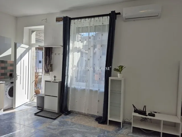 Eladó lakás Budapest VI. kerület 26 nm