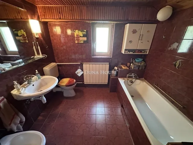 Eladó ház Nagykovácsi 280 nm