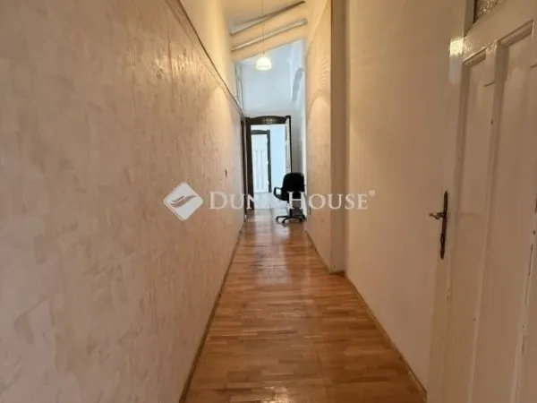 Eladó lakás Budapest VI. kerület 82 nm