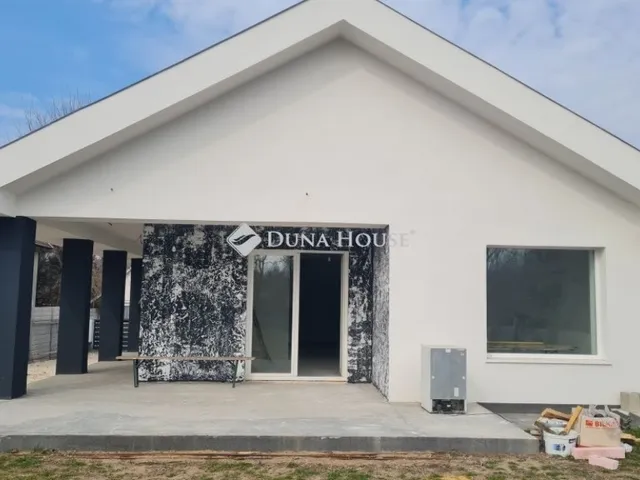 Eladó ház Hernád 92 nm