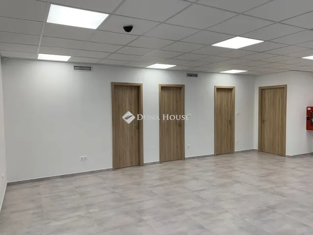 Kiadó kereskedelmi és ipari ingatlan Sülysáp 68 nm