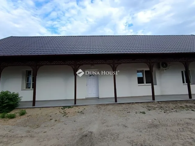Eladó ház Tápiószentmárton 70 nm