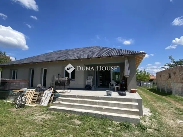 Eladó ház Nagykáta 229 nm