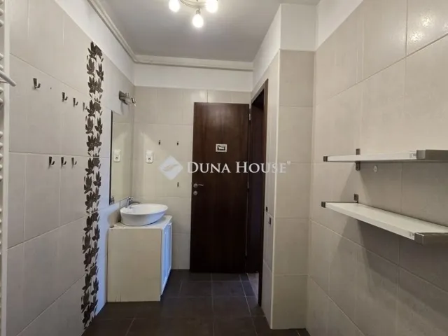 Eladó lakás Monor 82 nm