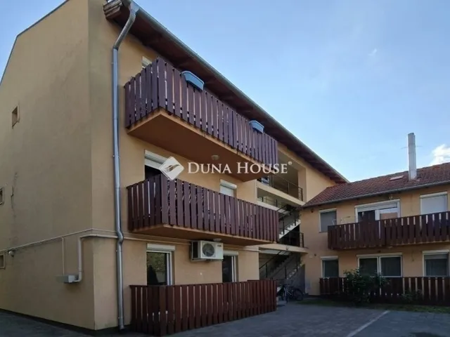 Eladó lakás Monor 82 nm