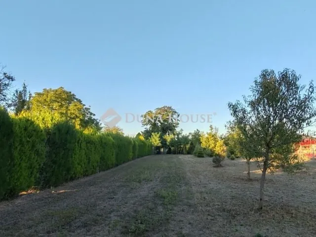 Eladó telek Dabas 3044 nm