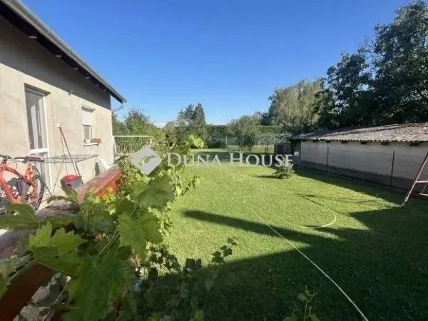 Eladó ház Szigetcsép 193 nm