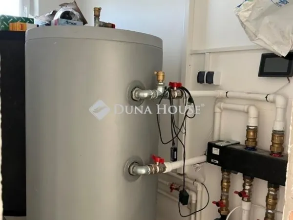 Eladó ház Besnyő 189 nm