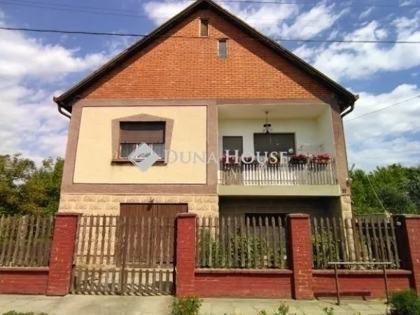 Eladó ház Nagykáta 167 nm