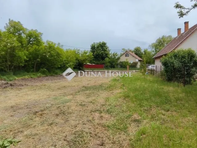 Eladó telek Tápiószele 810 nm