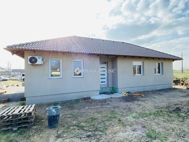 Eladó ház Gomba 106 nm