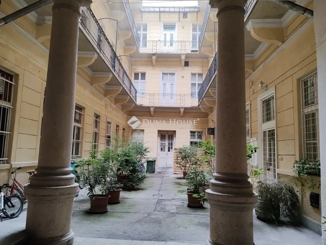 Eladó lakás Budapest VI. kerület 36 nm