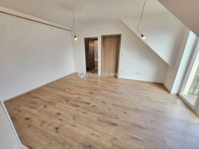 Eladó lakás Üllő 38 nm