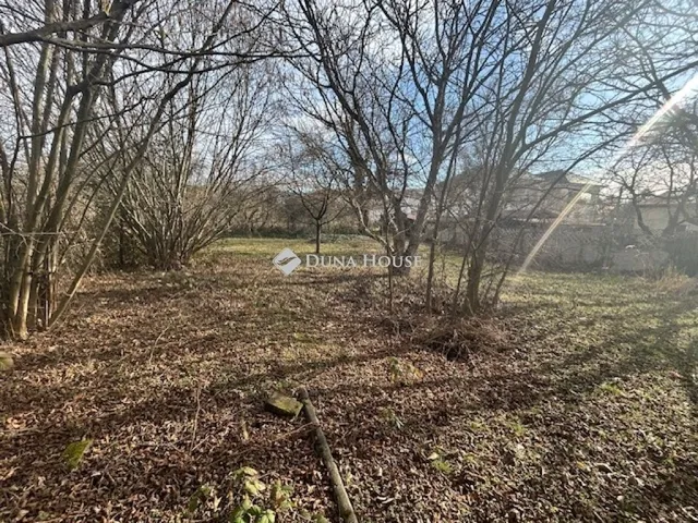 Eladó telek Budapest XVI. kerület 900 nm