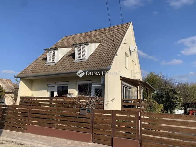 Eladó ház Dabas 185 nm