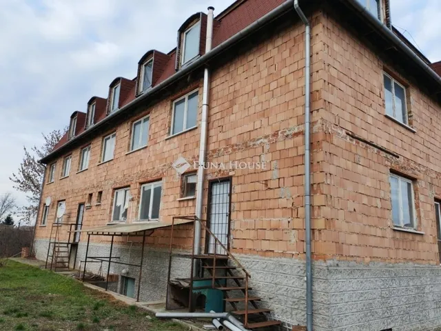 Eladó ház Galgahévíz 1091 nm