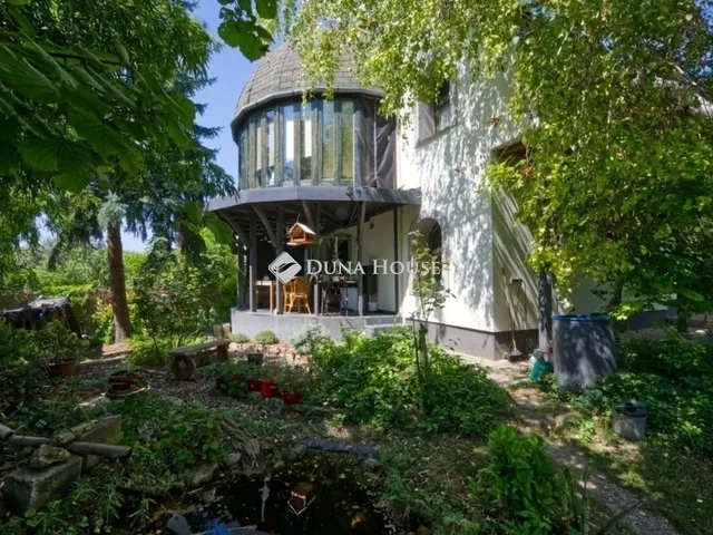 Eladó ház Etyek 240 nm