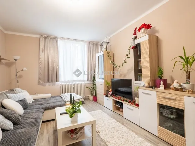 Eladó lakás Tatabánya 57 nm