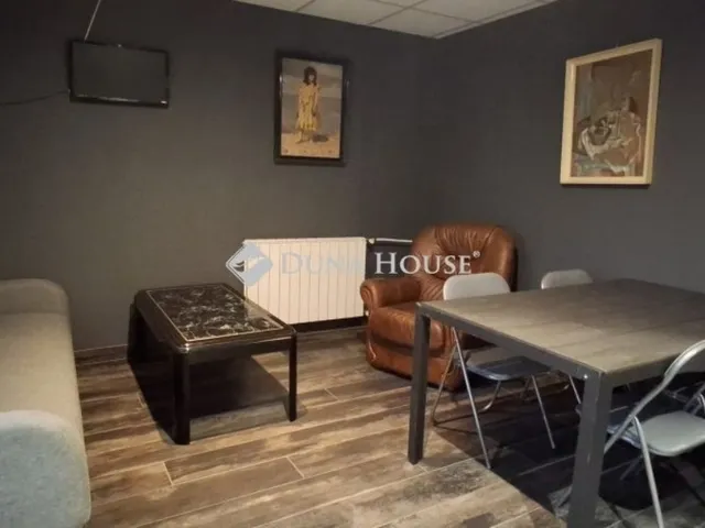 Kiadó kereskedelmi és ipari ingatlan Dunaújváros 277 nm