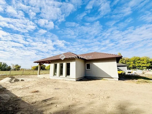 Eladó ház Kiskunlacháza 99 nm