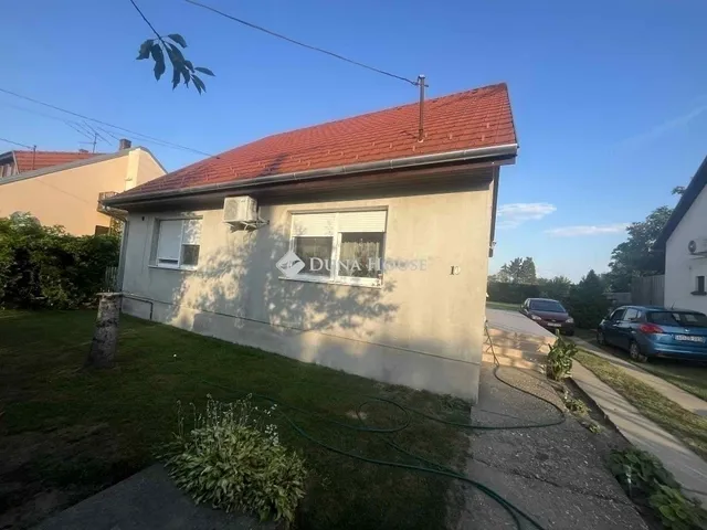 Eladó ház Szigetcsép 193 nm