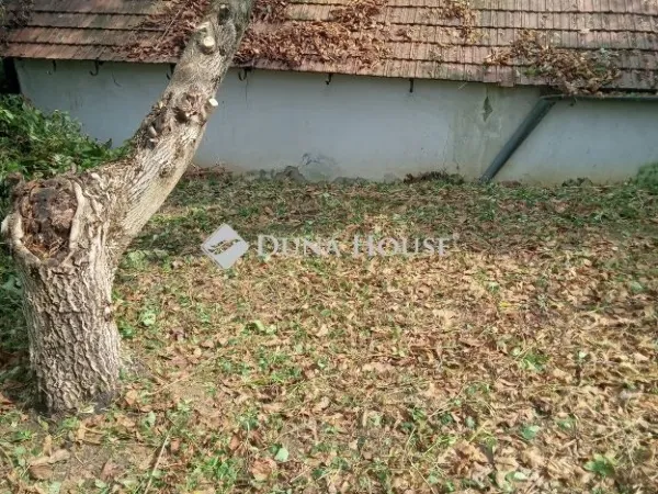 Eladó telek Dömös 404 nm