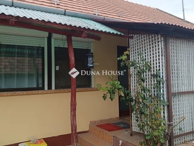 Eladó ház Úri 77 nm