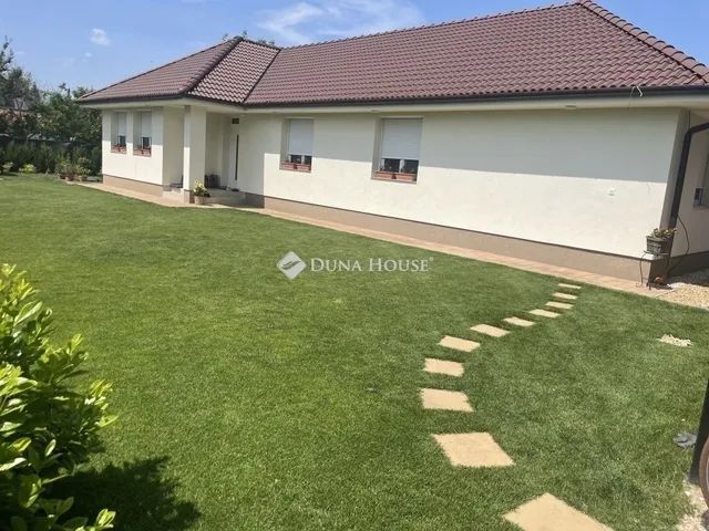 Eladó ház Üllő 112 nm