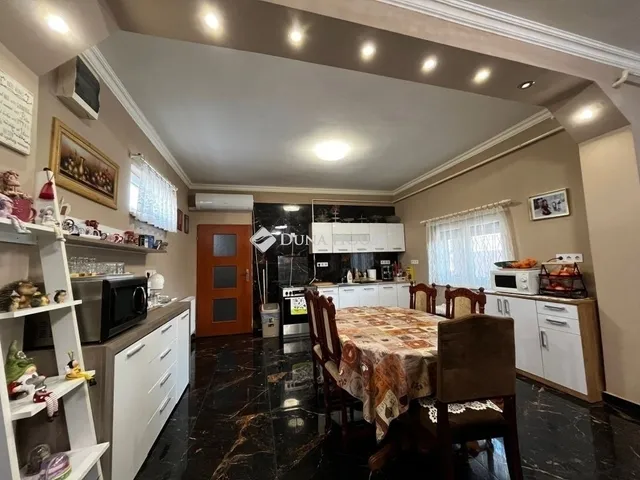 Eladó ház Tápiószecső 217 nm