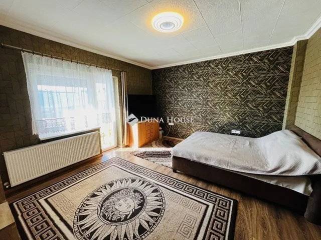 Eladó ház Tápiószecső 217 nm