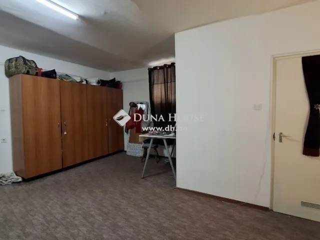 Eladó lakás Budapest VI. kerület 75 nm