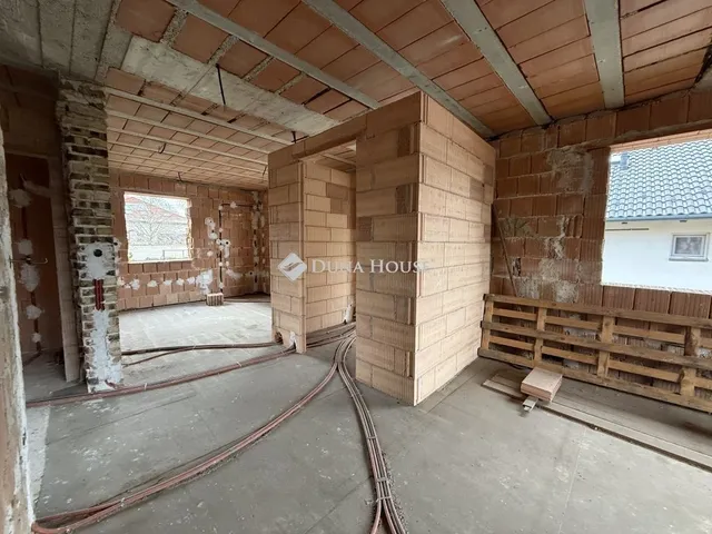 Eladó ház Sóskút 154 nm