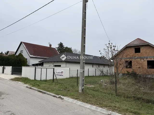 Eladó ház Sóskút 154 nm