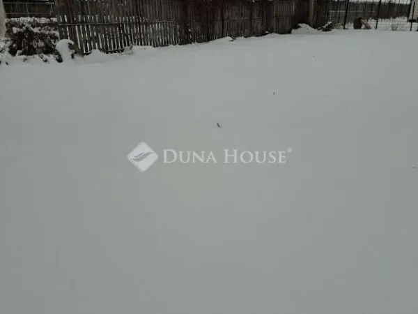 Eladó telek Budapest XVII. kerület 606 nm