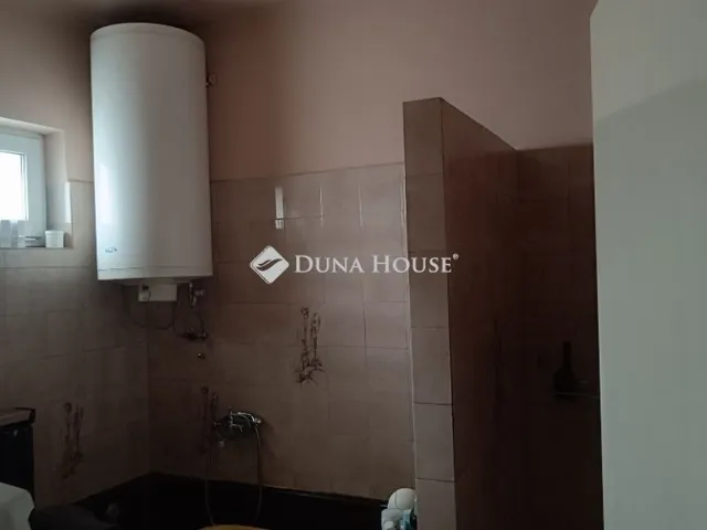 Eladó ház Szentmártonkáta 222 nm