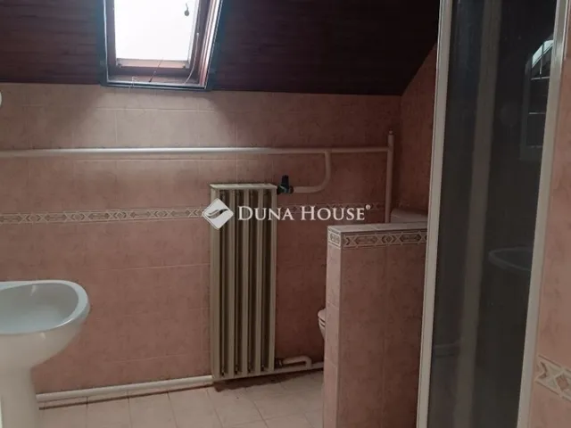 Eladó ház Szentmártonkáta 222 nm