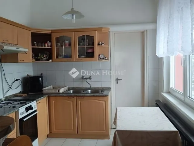 Eladó ház Szentmártonkáta 222 nm