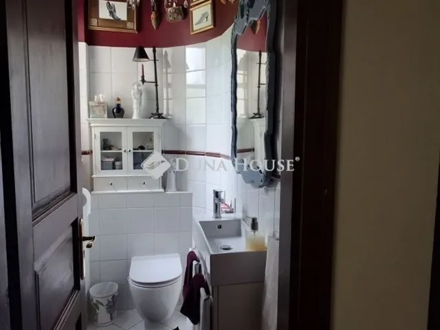 Eladó ház Leányfalu 250 nm