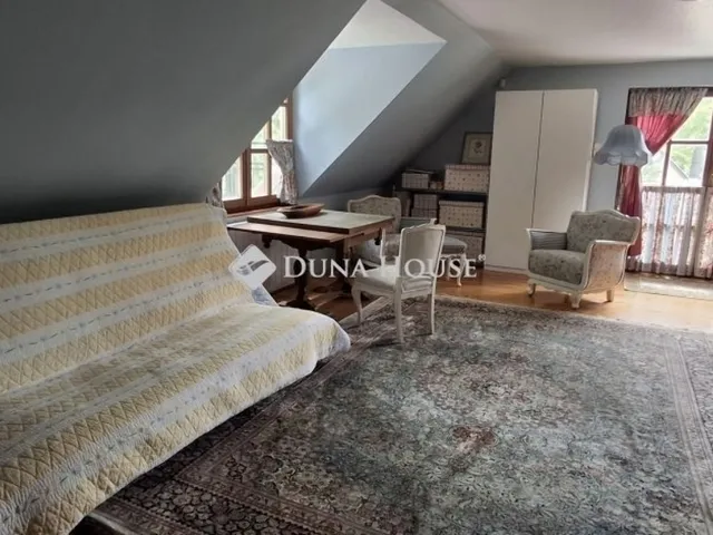 Eladó ház Leányfalu 250 nm