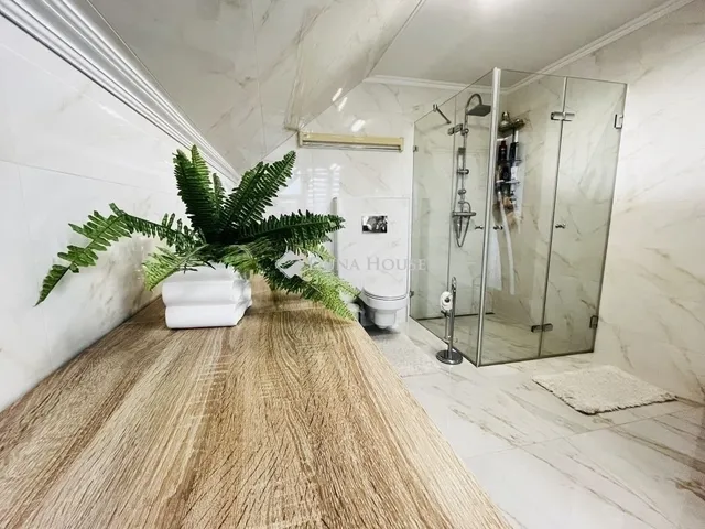 Eladó ház Monor 190 nm