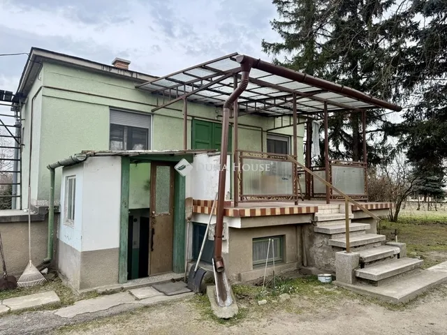 Eladó ház Szigetújfalu 30 nm