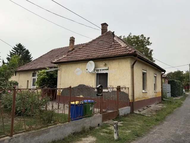 Eladó ház Dunavecse 91 nm