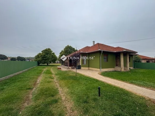 Eladó ház Hernád 99 nm