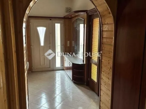 Eladó ház Vecsés 211 nm