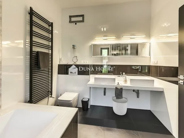 Eladó ház Dabas 270 nm