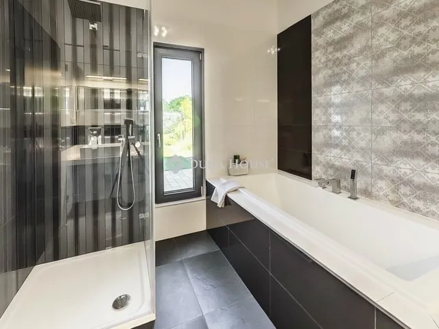 Eladó ház Dabas 270 nm