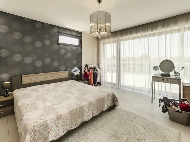 Eladó ház Dabas 270 nm